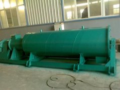 新型有機(jī)肥造粒機(jī)